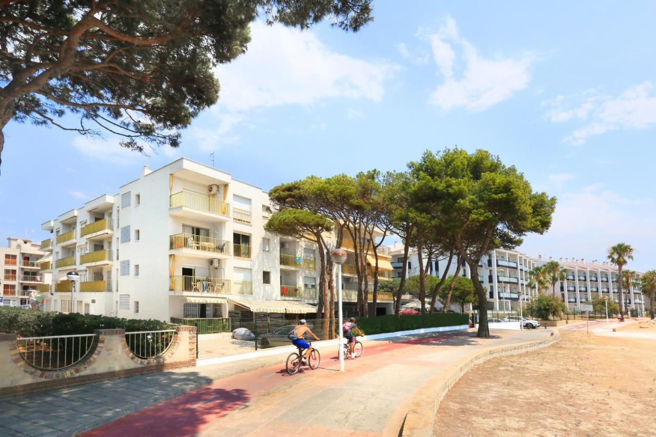 Playmar Litoral Costa Dorada - Only Families Apartment Cambrils Bagian luar foto