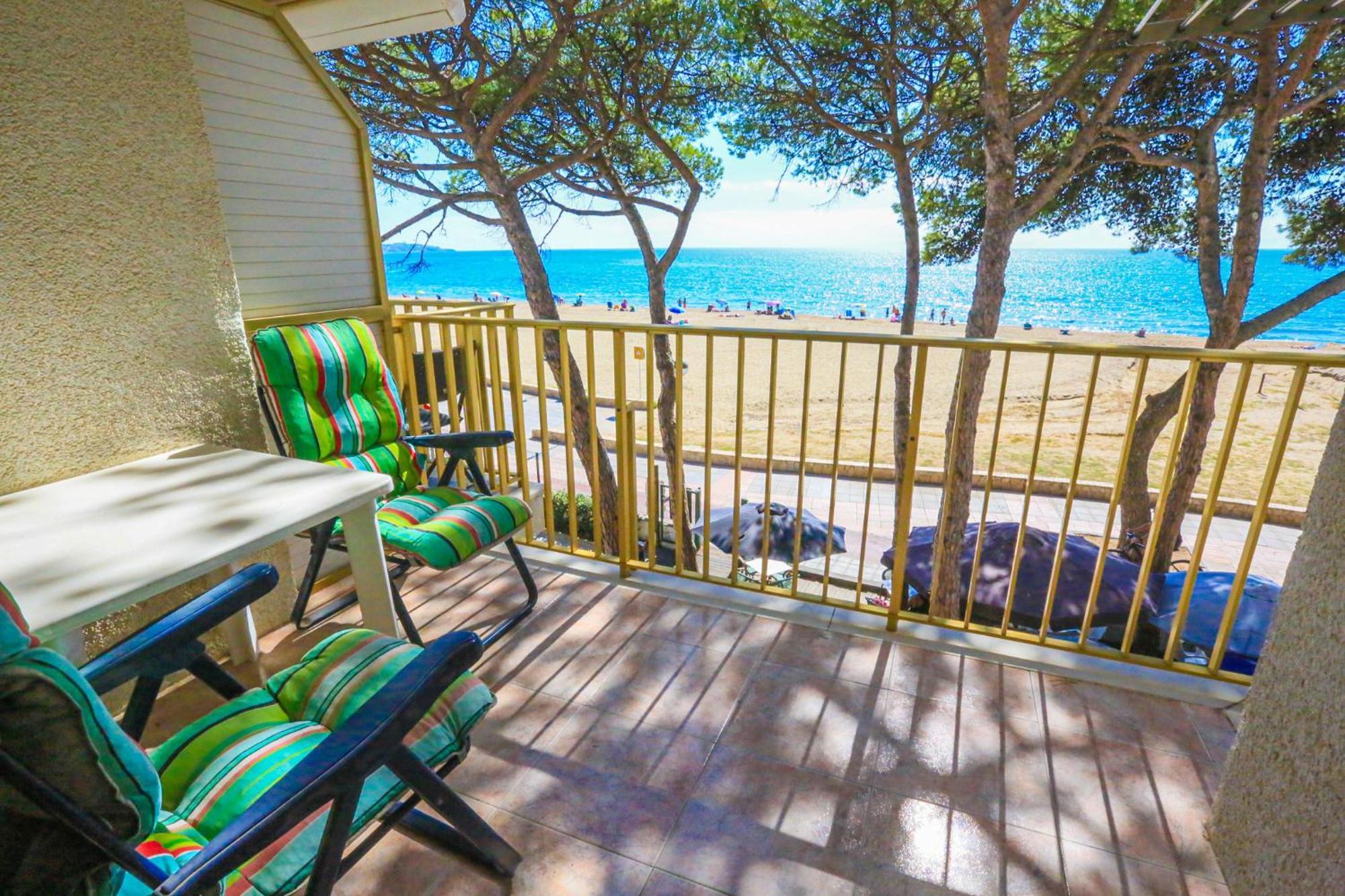 Playmar Litoral Costa Dorada - Only Families Apartment Cambrils Bagian luar foto