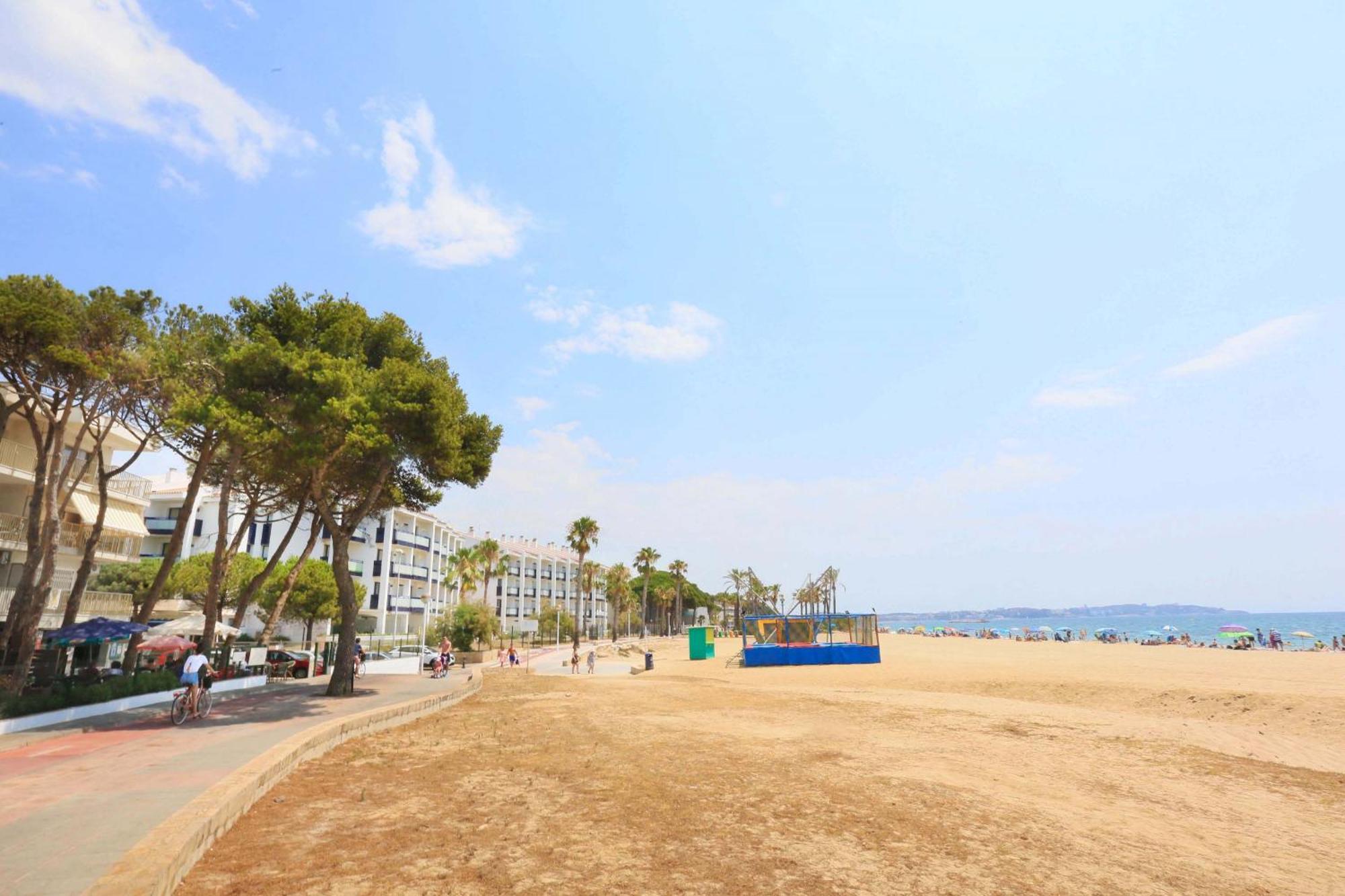 Playmar Litoral Costa Dorada - Only Families Apartment Cambrils Bagian luar foto